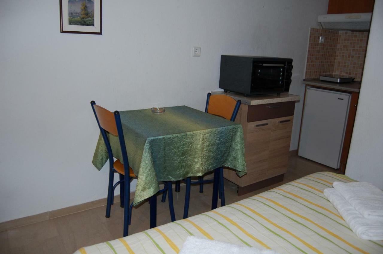 Guesthouse Zografia Vrasná Exteriér fotografie