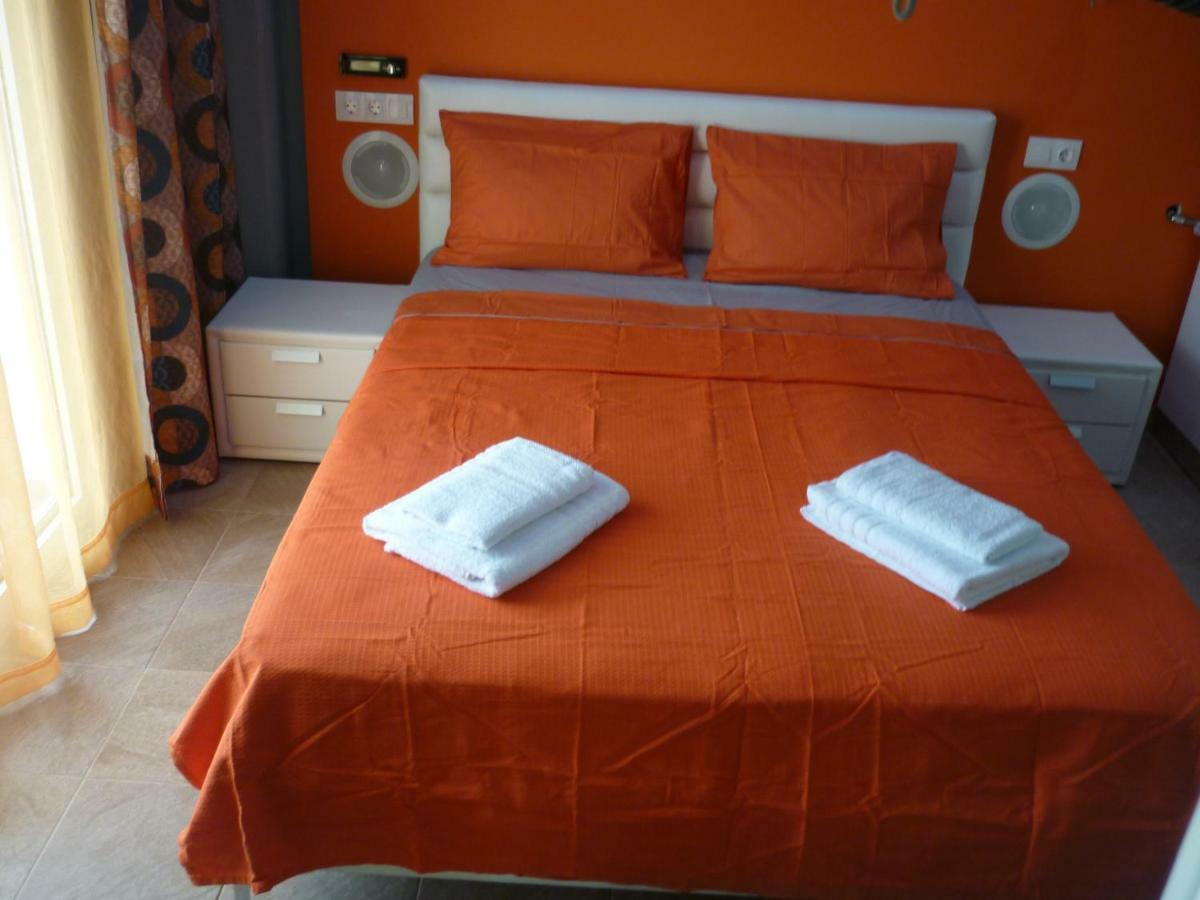 Guesthouse Zografia Vrasná Exteriér fotografie
