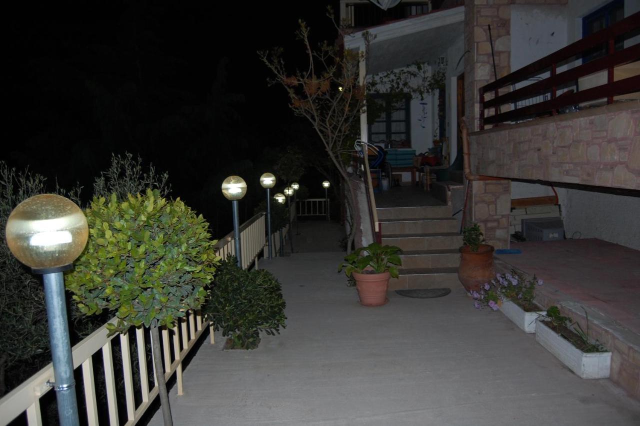 Guesthouse Zografia Vrasná Exteriér fotografie